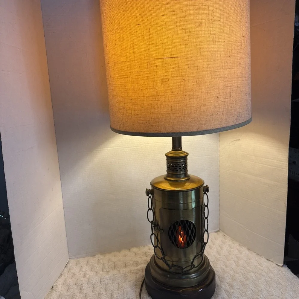 VTG MCM Nautical Brass Tone 2 Light  Maritime Flicker Lantern Table Lamp Coastal